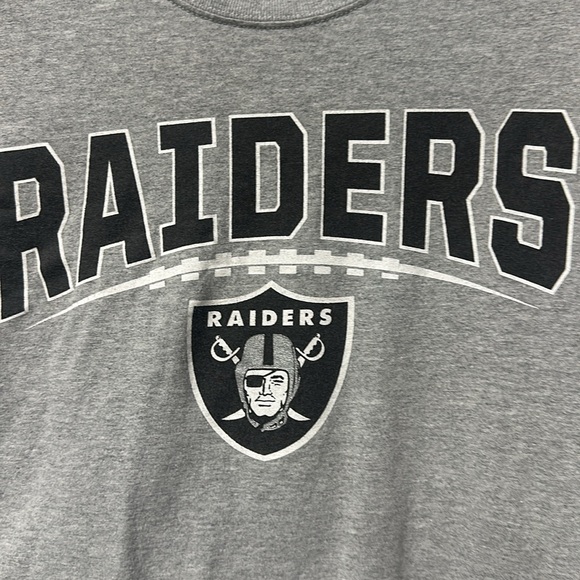 Medium Raiders official NFL tee shirt -gray with black, white and silver graphic - Picture 2 of 5